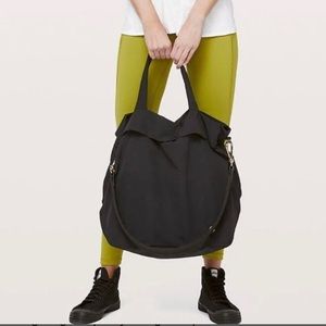 Lululemon On My Level Bag 19L